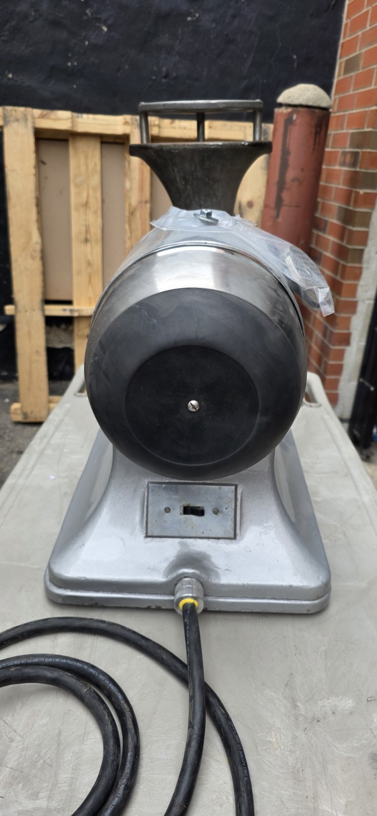 Hobart 4332 Meat Grinder (Refurbished) 1.5 HP