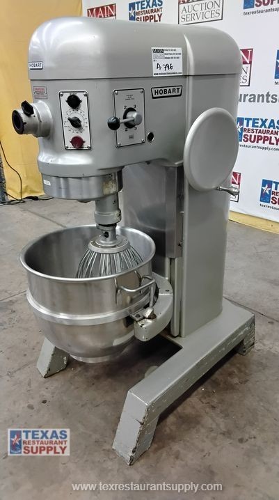 Hobart H600T 60 Qt Bakery Pizza Dough Mixer with Bowl and 1 Attachment