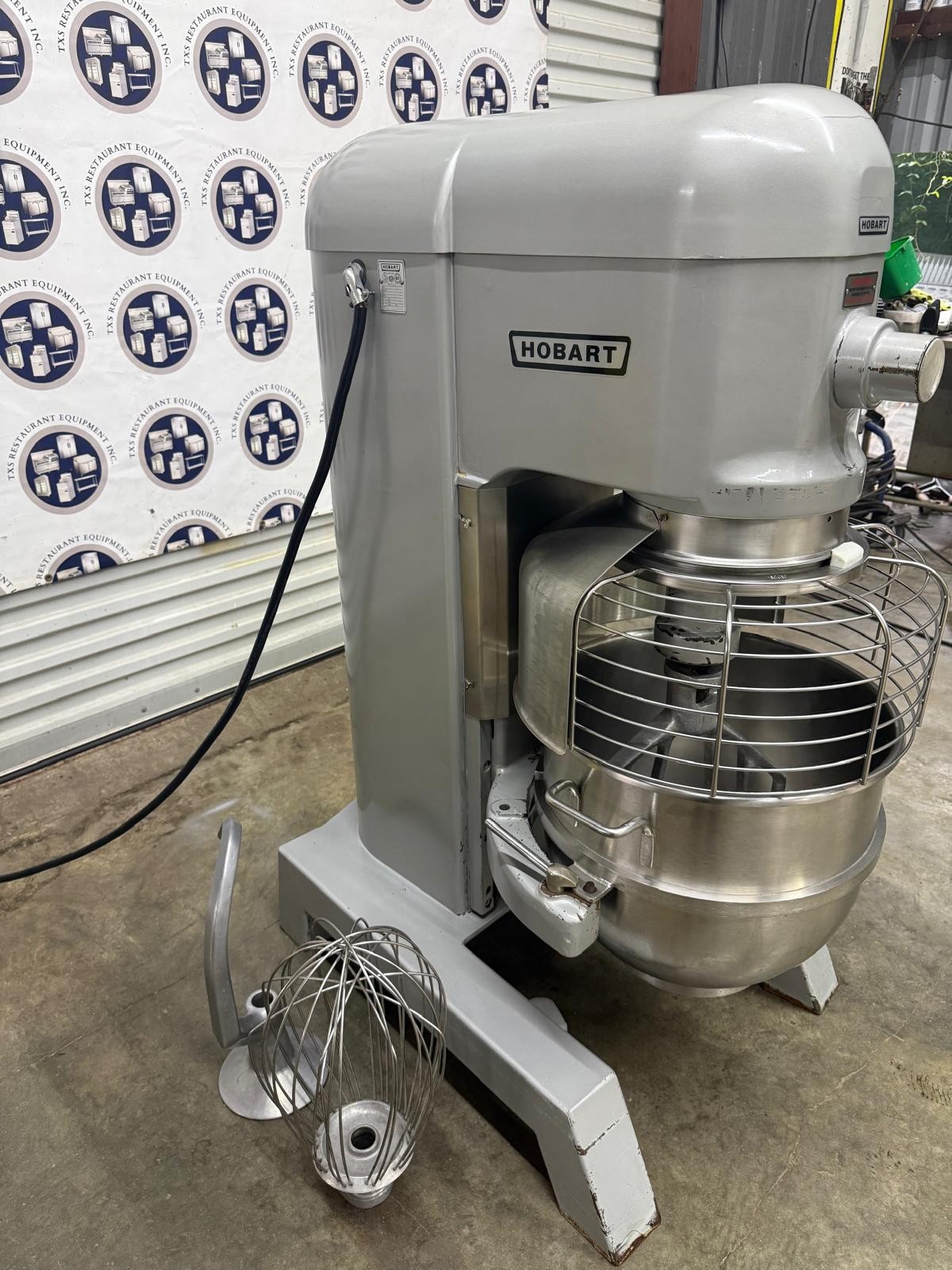 Hobart H600T 60 Qt Commercial Planetary Mixer – 200V 3 Phase – With Bowl, Wire W