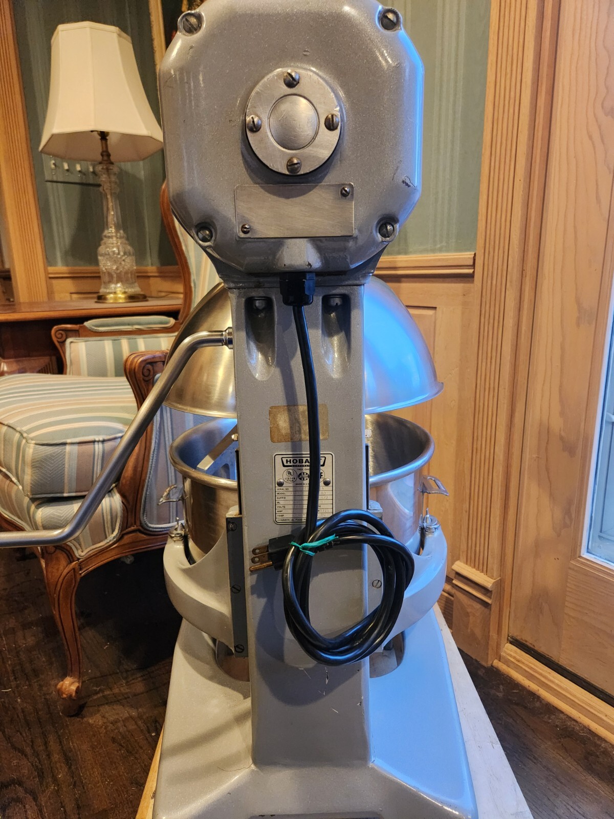 Hobart Classic A-200T, 20 Quart Mixer, Bowl, Beater & Safety Cage – REFURBISHED