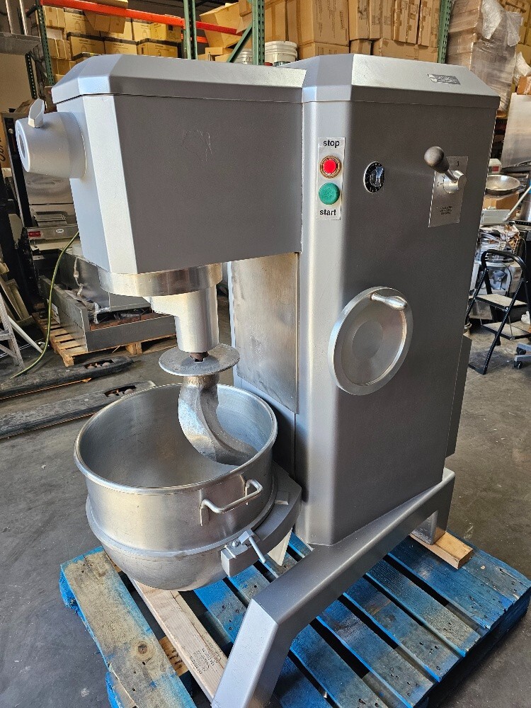 Univex SRM60 60 qt Mixer Pizza Bakery 208v 3 ph, S/S Bowl Dough hook New Beater