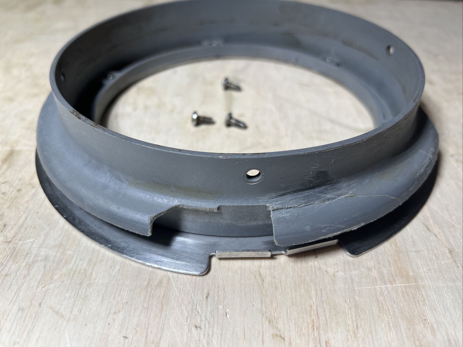 Genuine Hobart 00-917272 Cup, Drip And Flange HL200 20 Qt Mixer. Cracked. READ!
