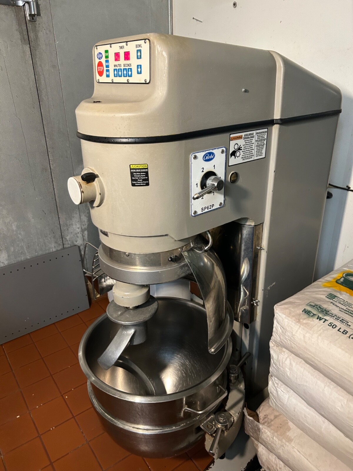 Globe SP62P-4 60 Qt Planetary Mixer Commercial 4 Speed with #12 Hub 3 HP