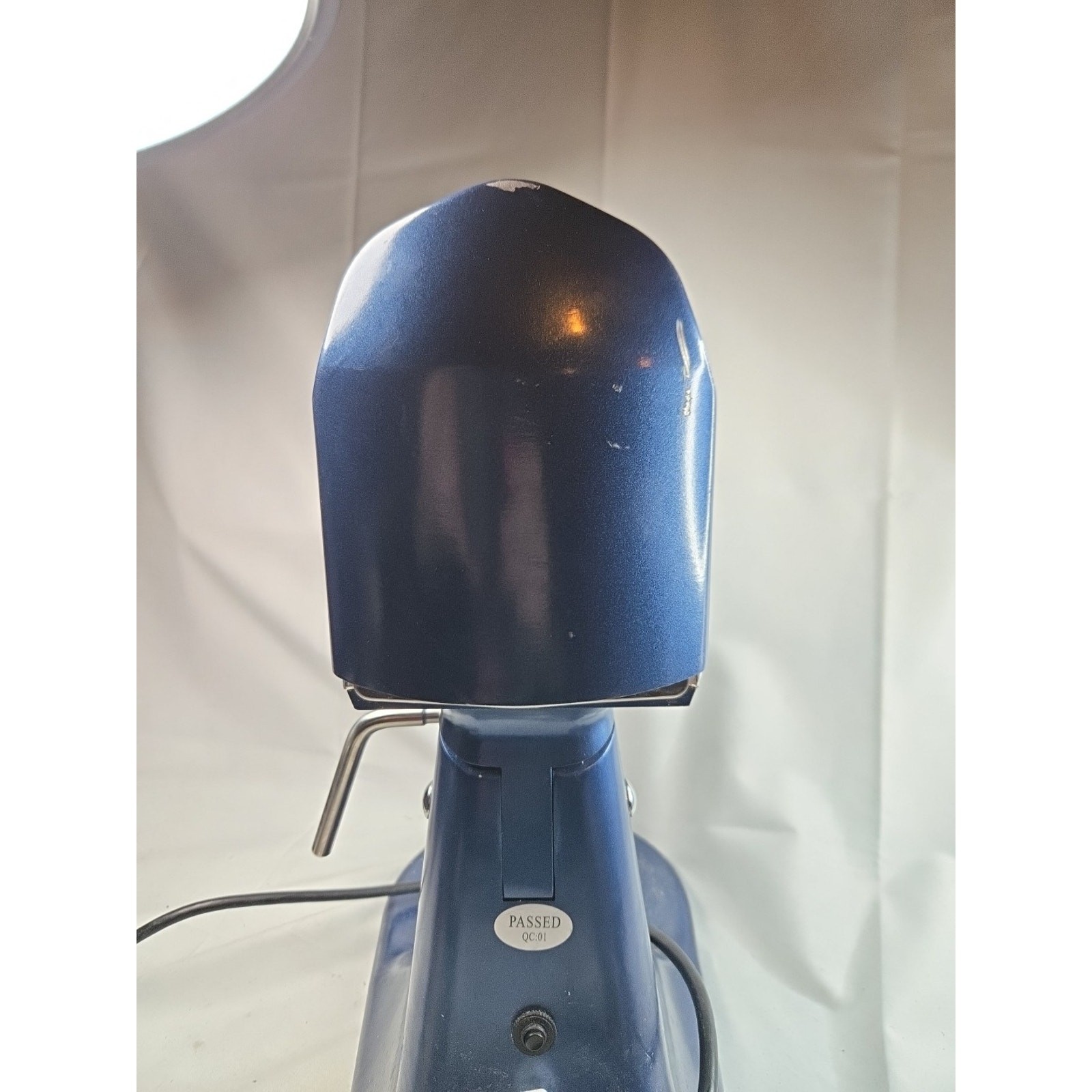 Waring WSM7L 7 Qt Luna Commercial Planetary Countertop Mixer BASE UNIT ONLY