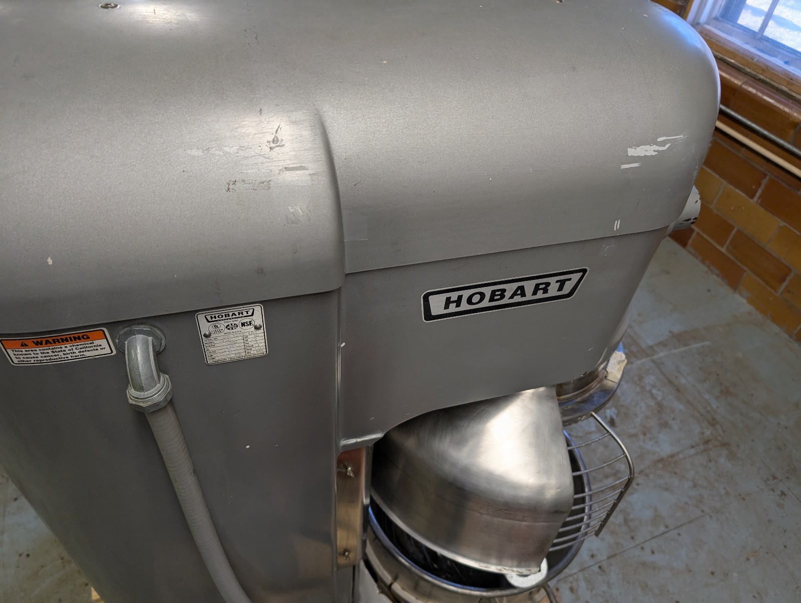 Hobart H600 60 Quart Commercial Planetary Mixer w/ Bowl, Whisk, Paddle & Hook