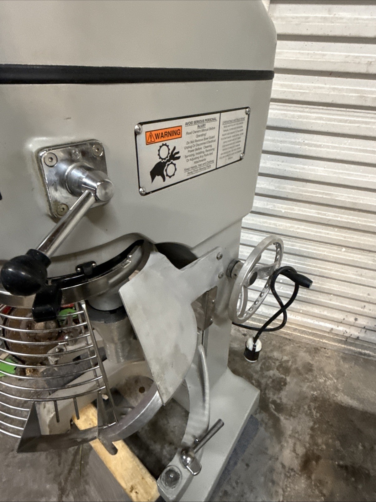GLOBE 40 Quart Planetary Commercial Mixer 3 Speed with Timer 2HP SP40**