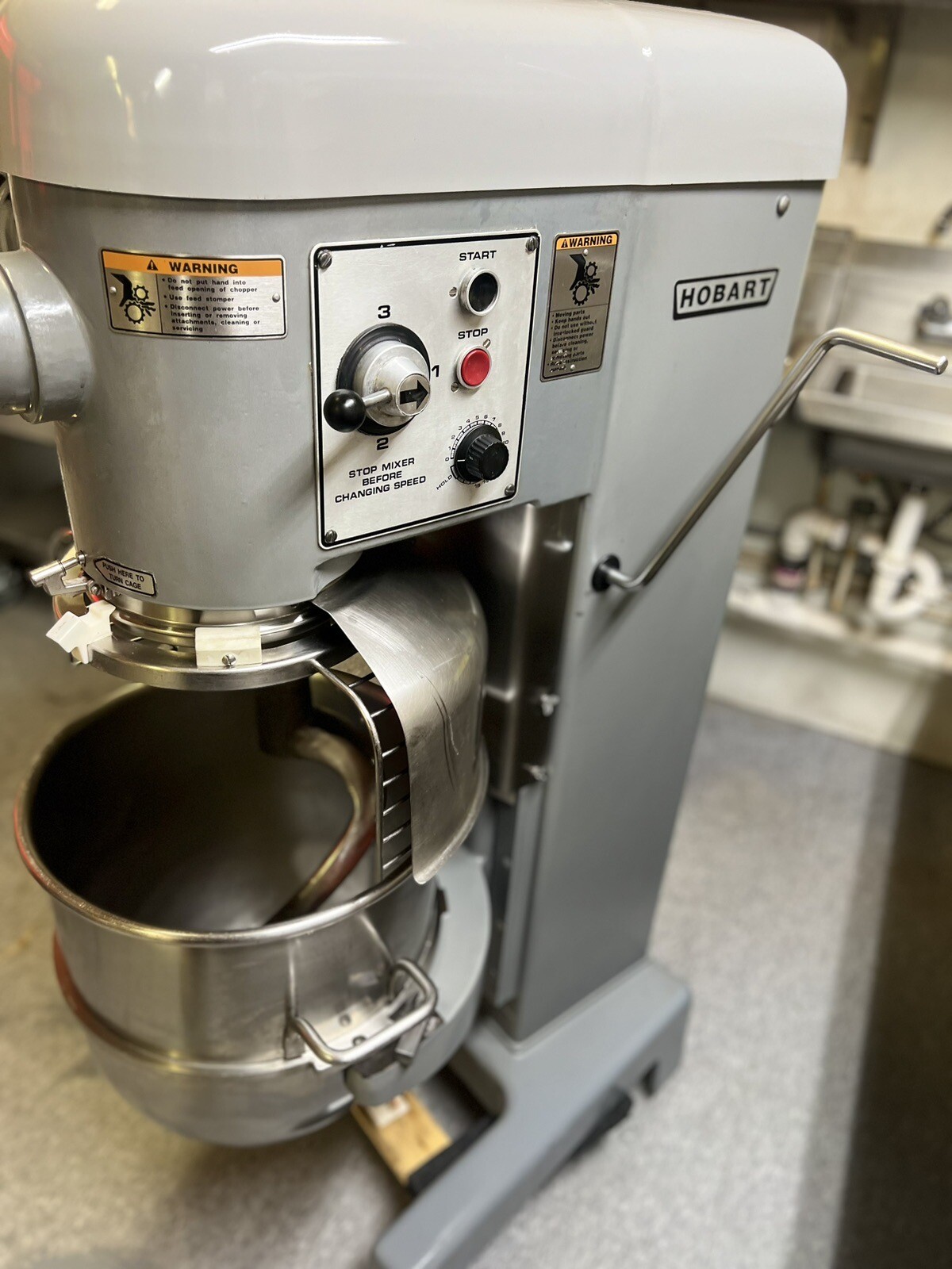 Hobart D340 40 Qt Mixer With 40 Qt SS Bowl & Heavy Duty SS Hook 1.5 HP 3 PH 220v