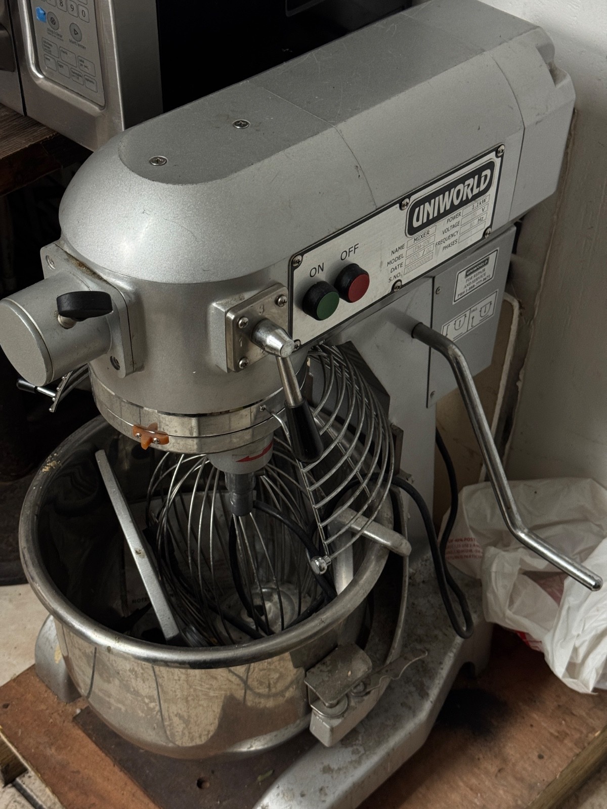 UNIWORLD PLANETARY MIXER 20 QT MODEL UPM-20E