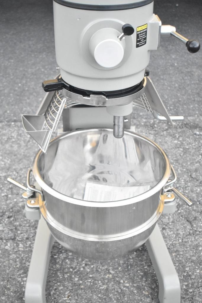 NEW 2025 Globe SP30 30 Qt Dough Mixer S/S Bowl/Guard/Dough Hook/Paddle/Whisk