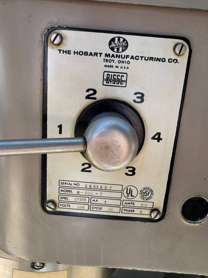 Hobart 60Qt H600T Mixer W/ Bowl Paddle & Whip WORKING CONDITION