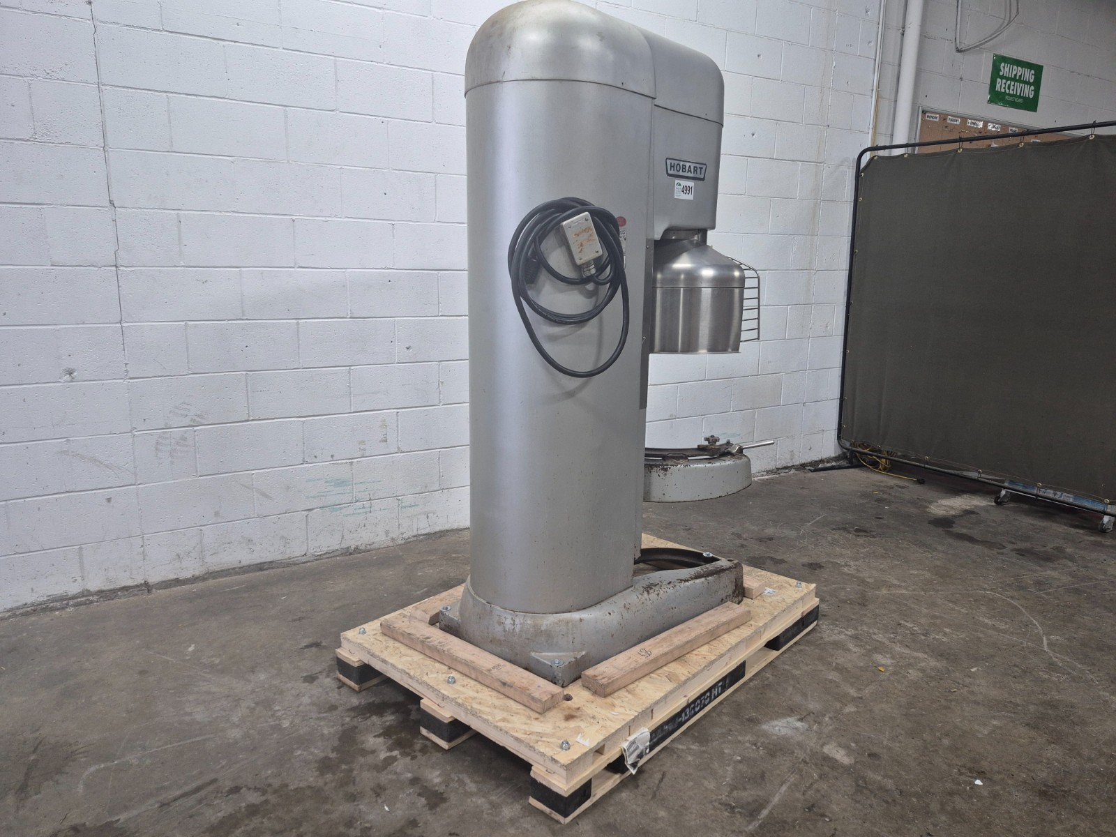 Hobart V1401 140-Quart Planetary Mixer