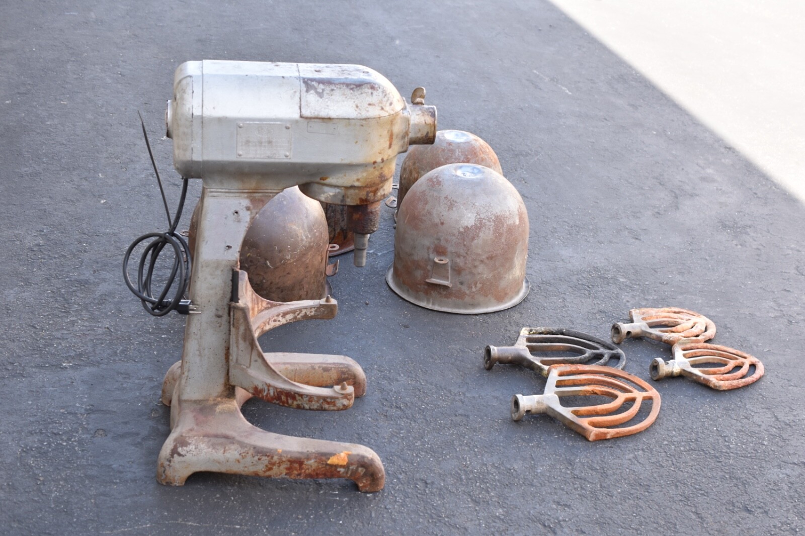 Hobart 20 Qt Mixer model A200