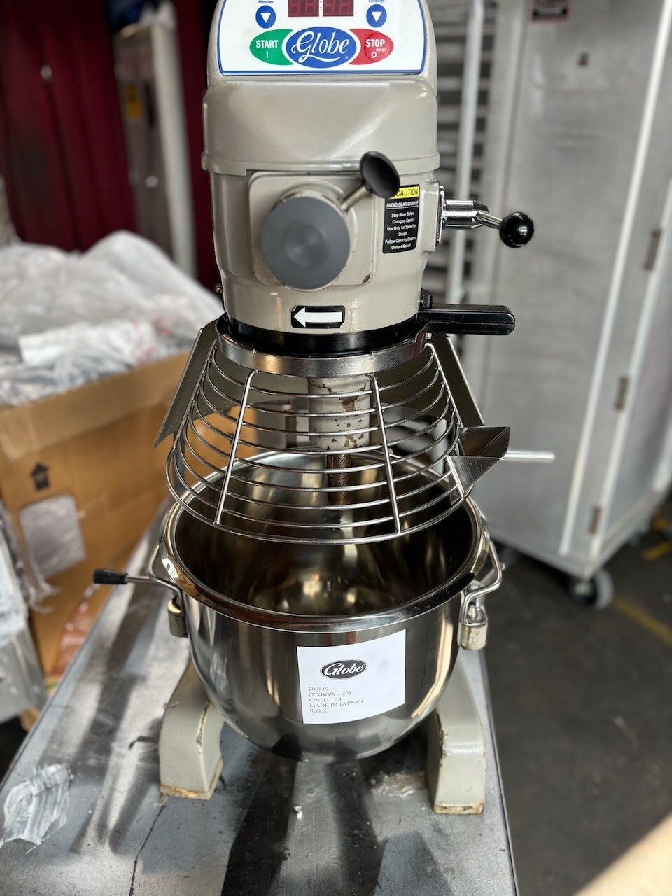 20 Quart Mixer Globe SP20 NEW Bowl & Attachments Bakery Pizza Countertop #2515
