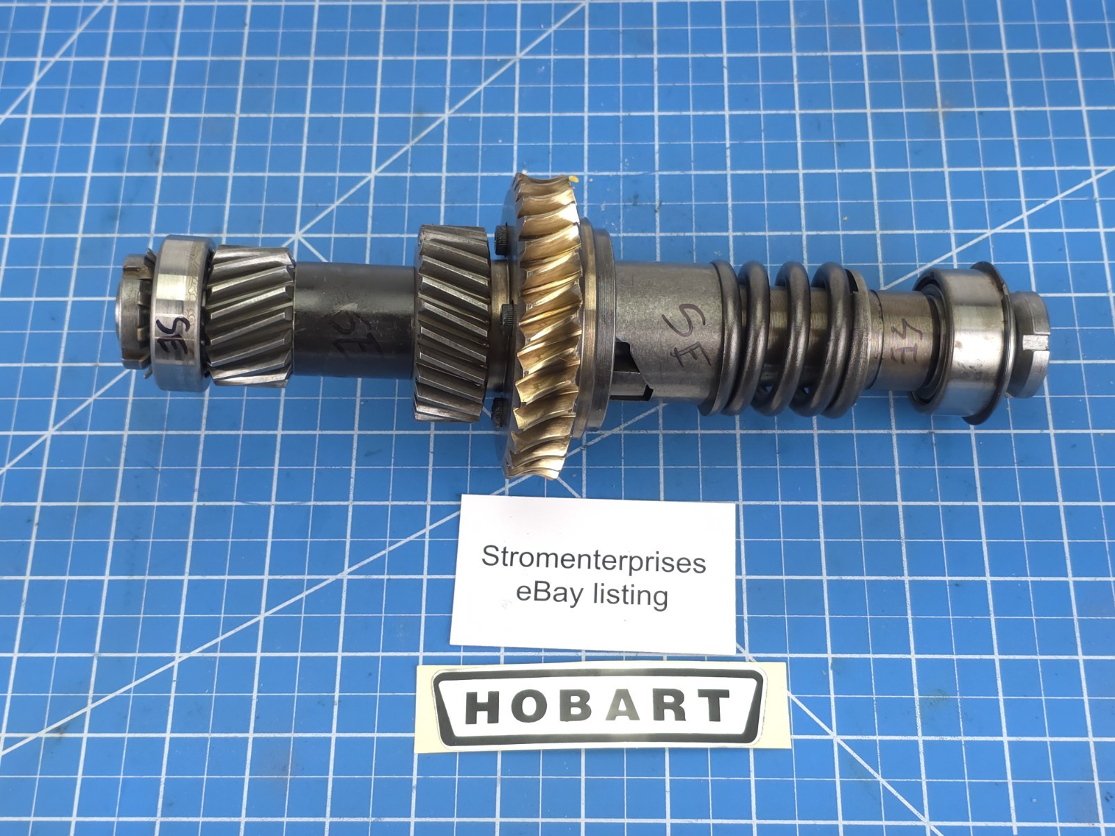 Hobart 60 qt H600 Mixer – Worm Gear Shaft assembly as shown. Excellent Cond