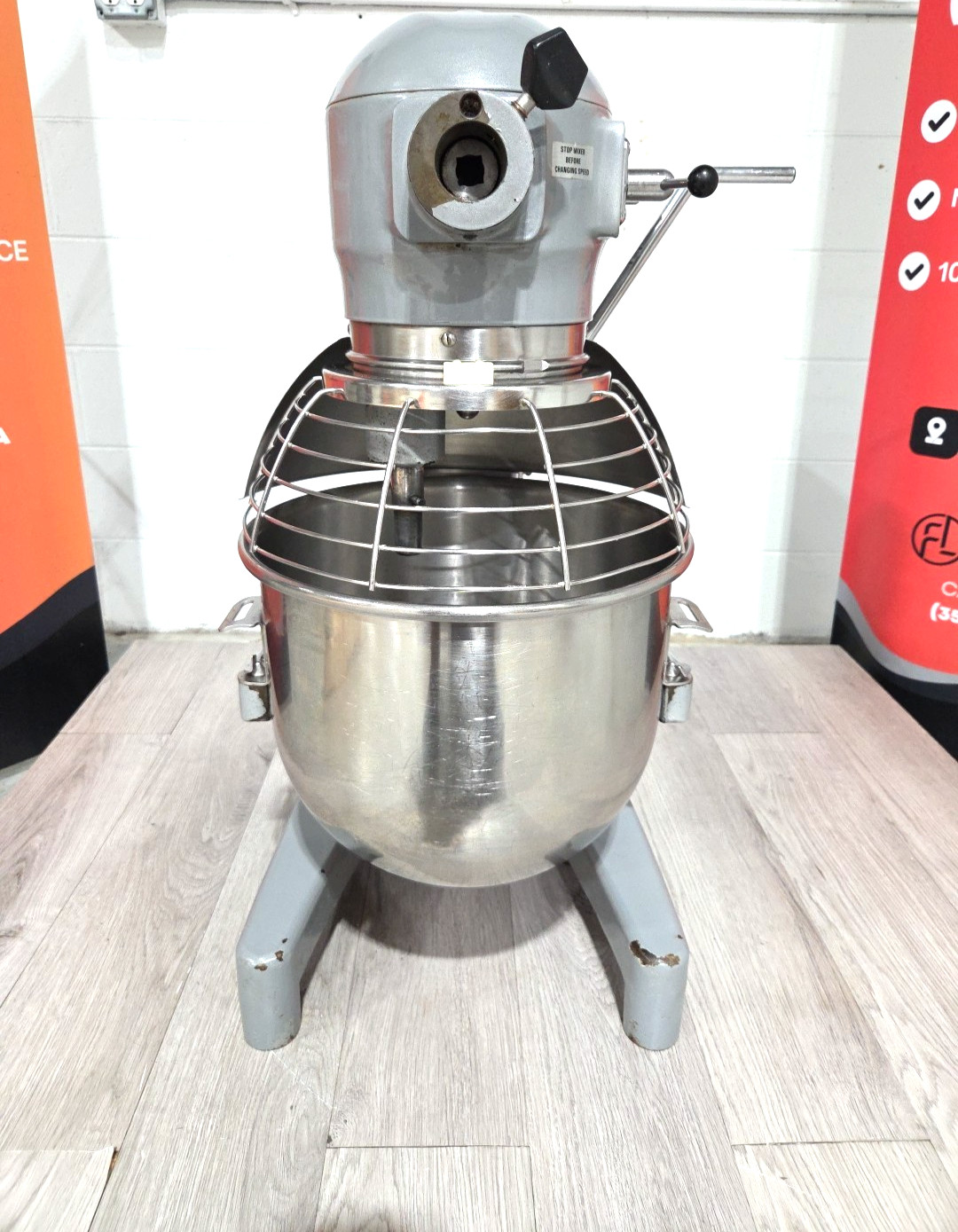 HOBART A200 20QT Mixer W/ Bowl, NEW Hook, Whip, Paddle – 120V- WATCH VIDEO!