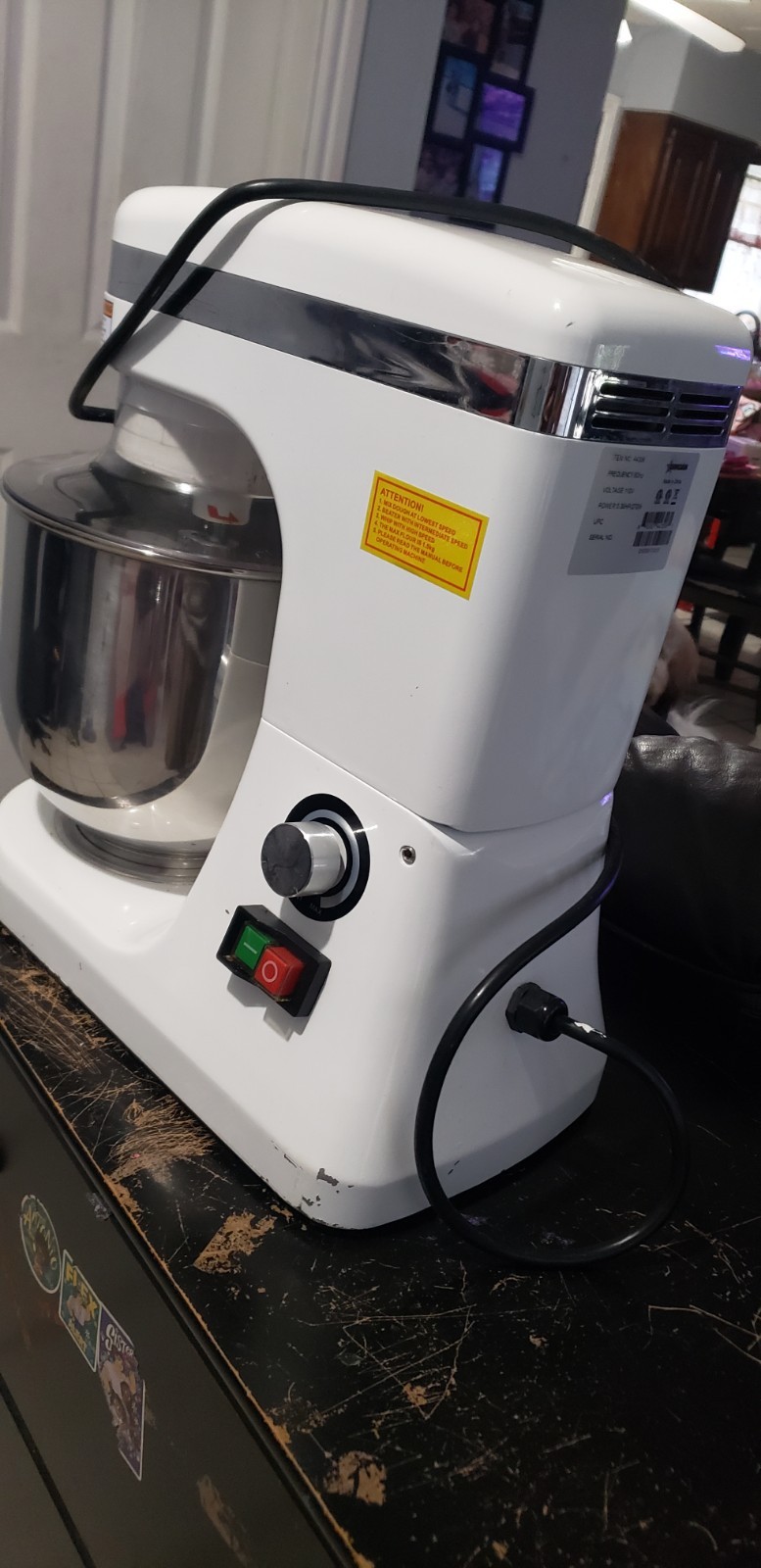 Omcan USA 44306 Countertop 7 qt Planetary Mixer with Guard, Variable Speed *USED