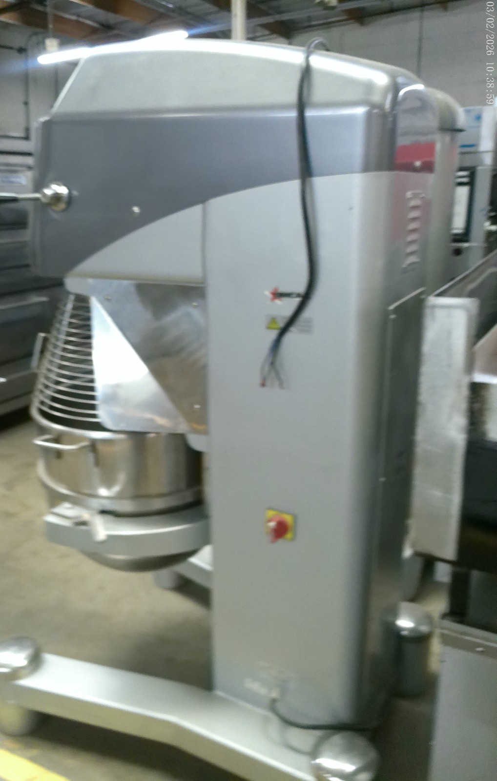 USED OMCAN # MC80 – 80 QUART MIXER WITH BOWL GUARD, SS BOLW, AND HOOK (220V/3PH)