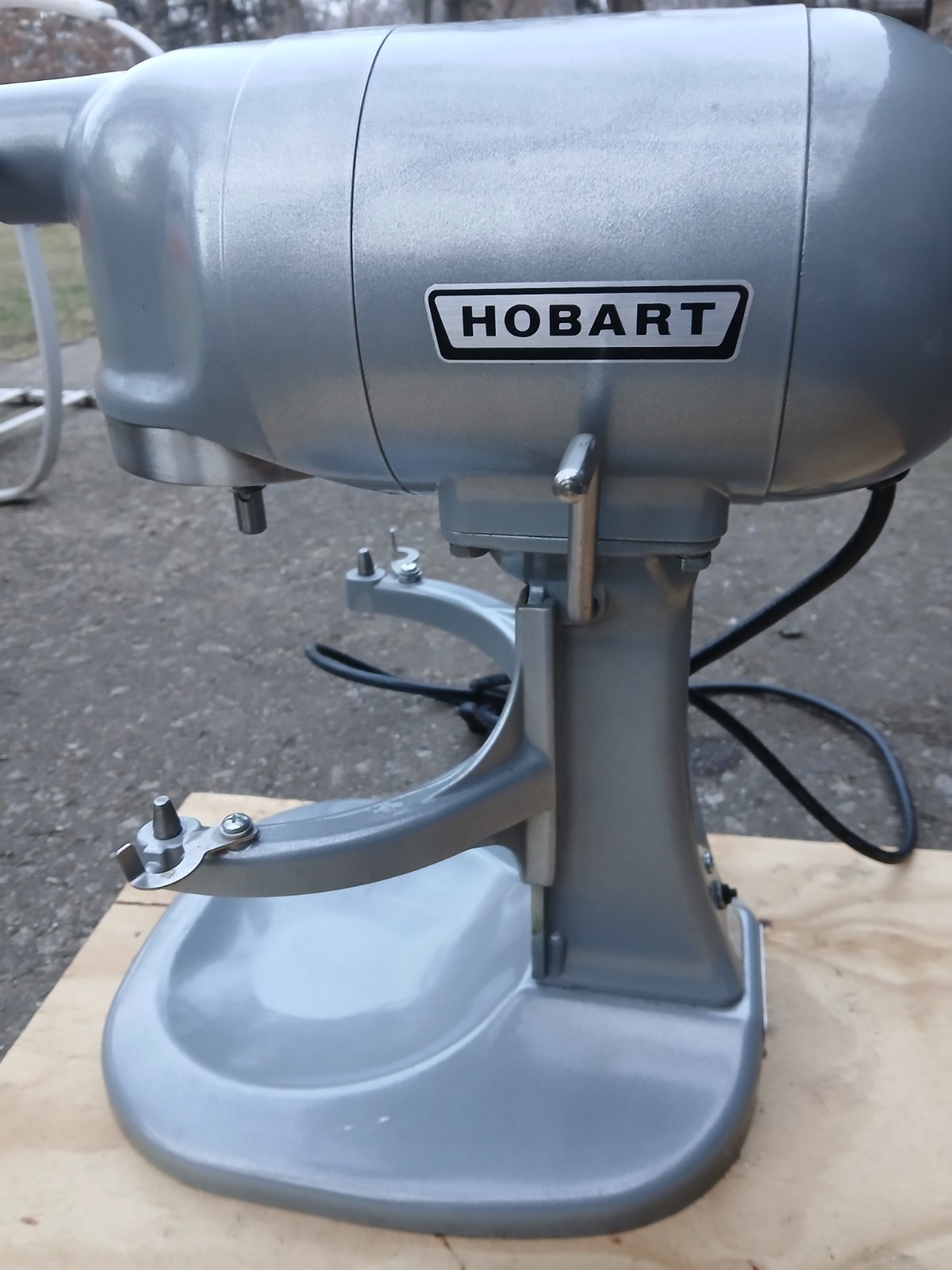Hobart N50 Commercial Mixer Counter Top, 5 Quart, 3 Speed, ( Needs Repair)