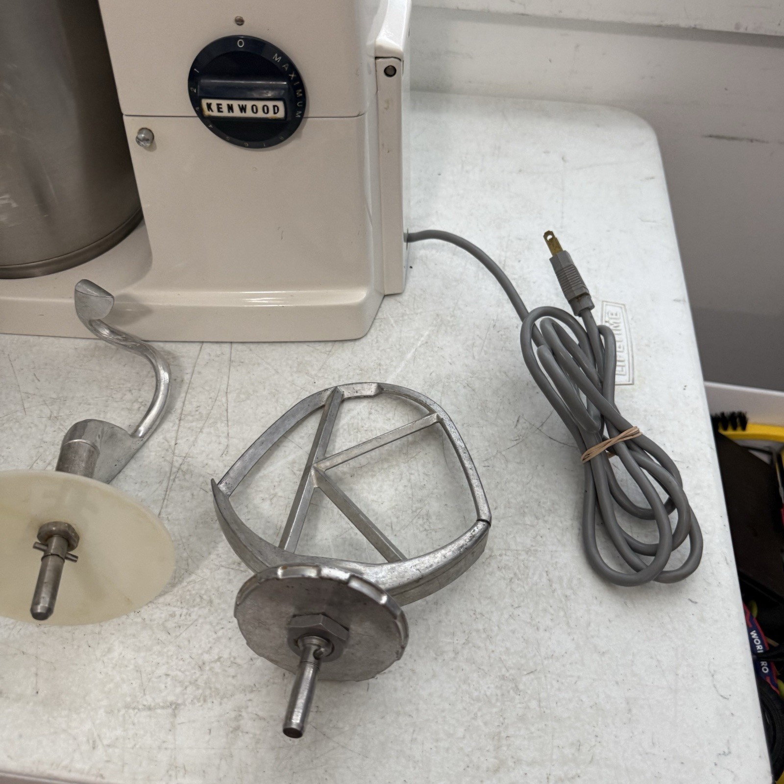 Kenwood Blakeslee Commercial A717 Mixer with Mixing Bowl Whisk Hook & Paddle