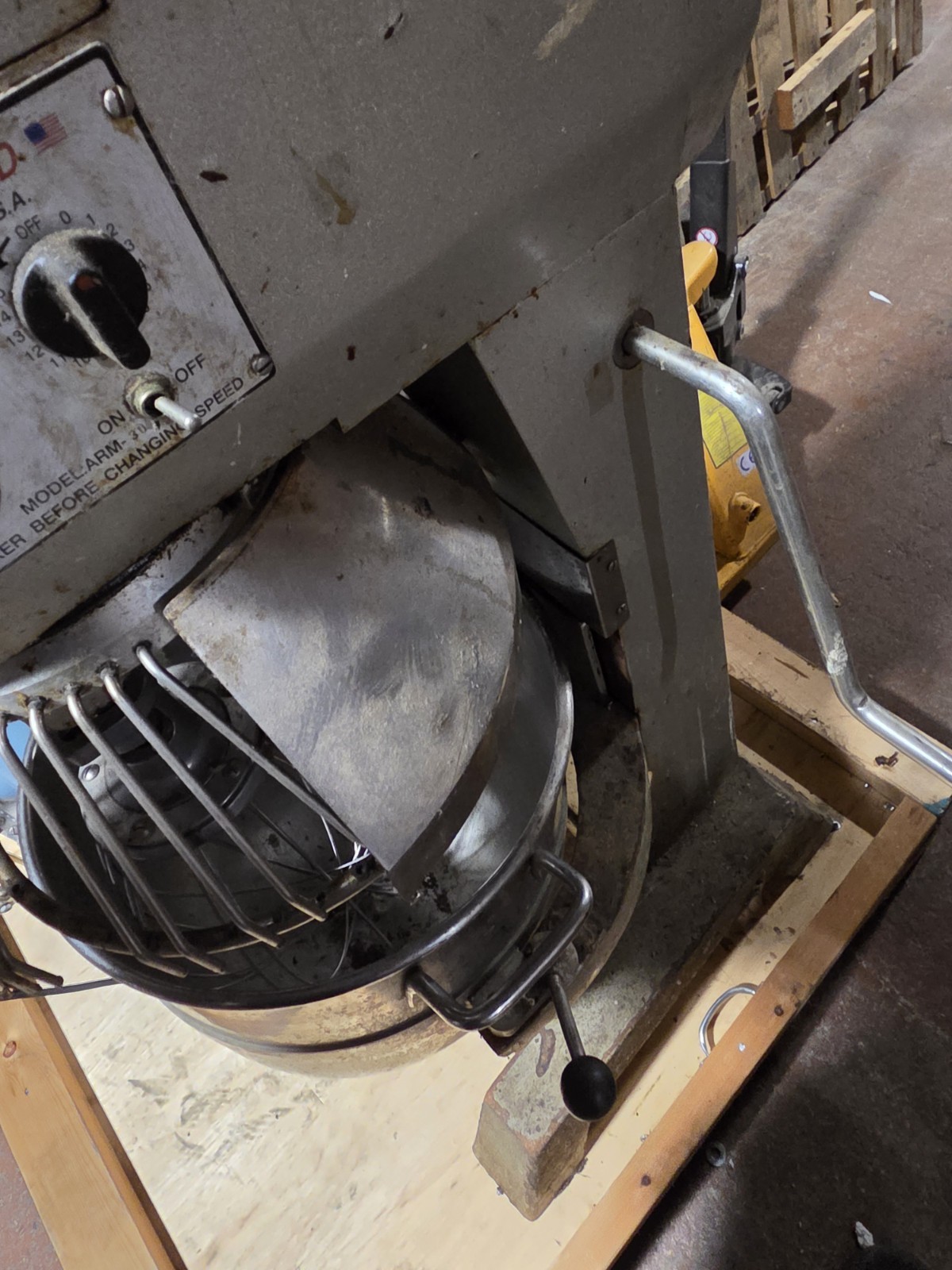 Thunderbird 30 Quart Mixer ARM-30 Commercial Restaurant – READ – FREE FREIGHT