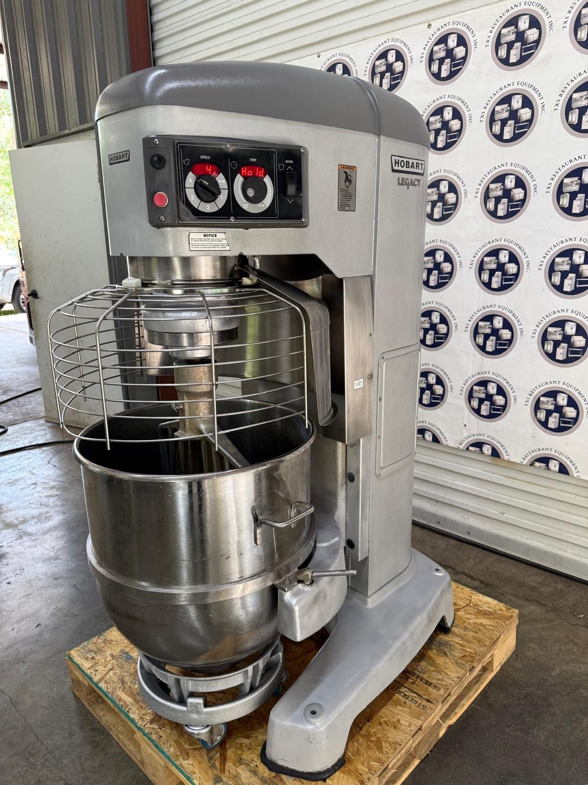 Hobart Legacy HL1400-N 140 Qt. Planetary Floor Mixer with Guard – 240V, 3 Phase,