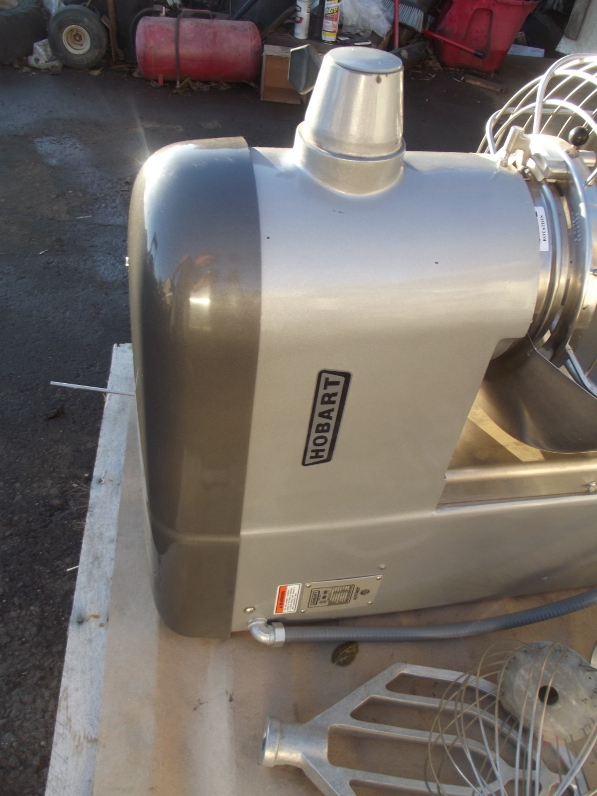 hobart mixer D-340 3 phase ( it needs to get gone)