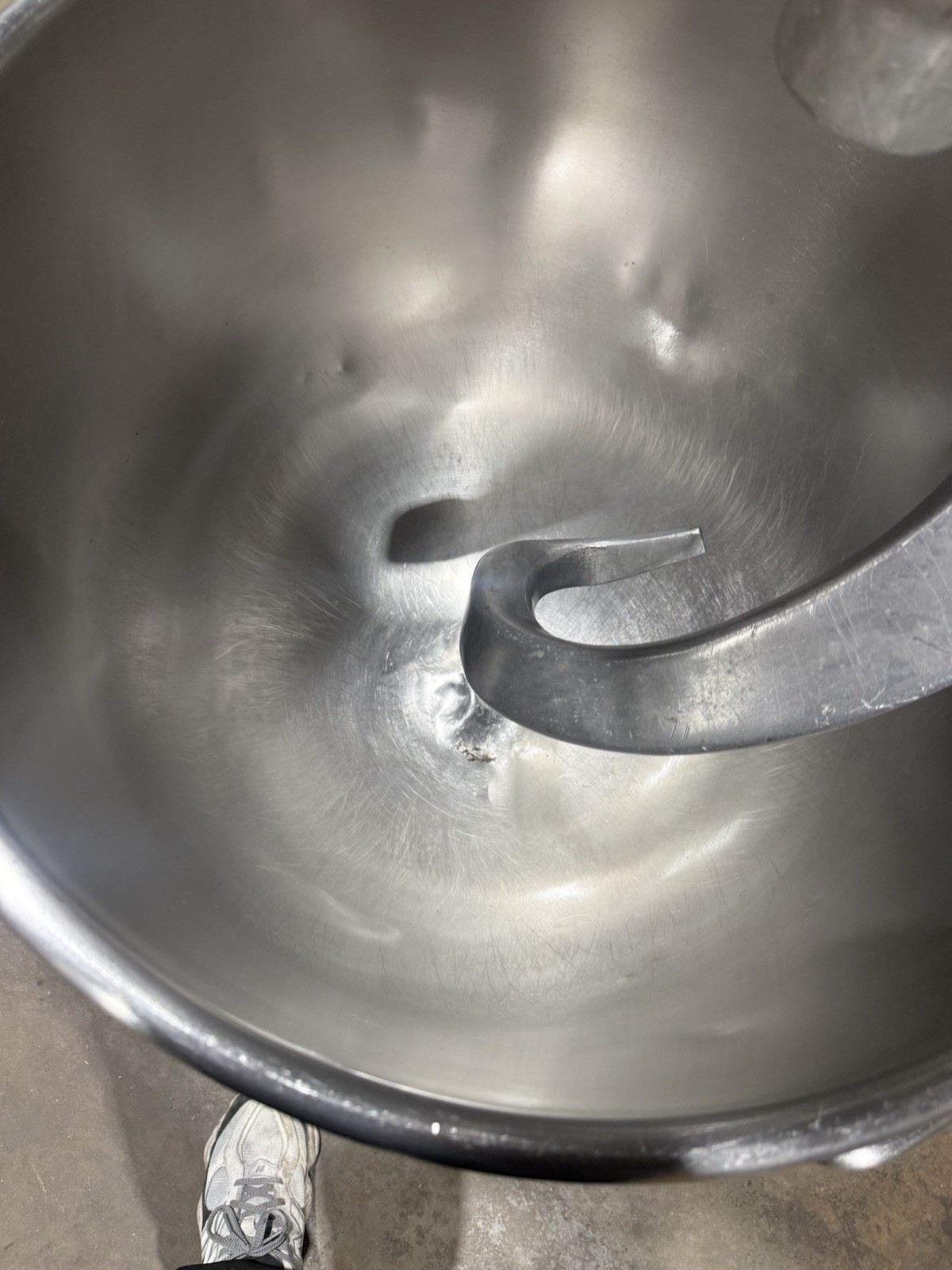 Hobart 140 Qt. Classic V1401 Mixer with Bowl and Attachments