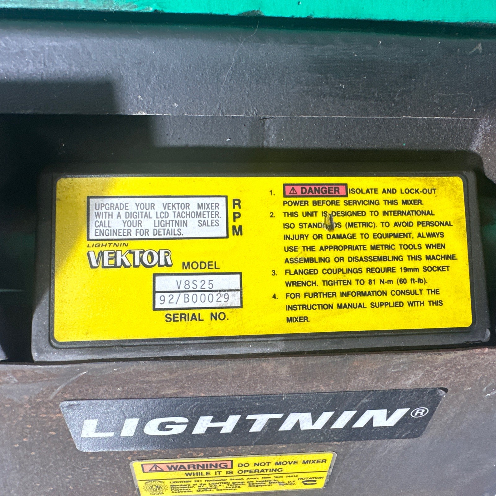 LIGHTNIN VEKTOR 290063 1/3HP W/ VEKTOR V8S25 Mixer Assembly – UNTESTED PREOWNED