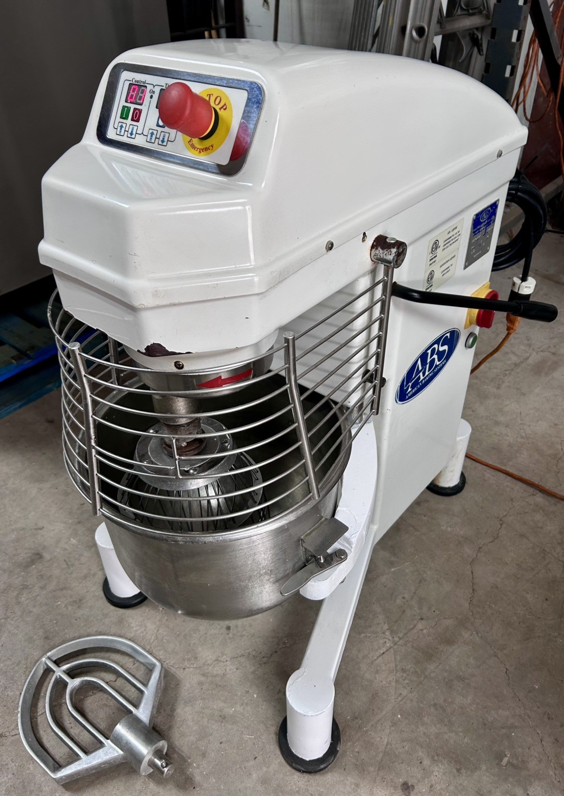 ABS American Baking Systems Planetary Mixer Mod: SM-20L commercial pastry mixer