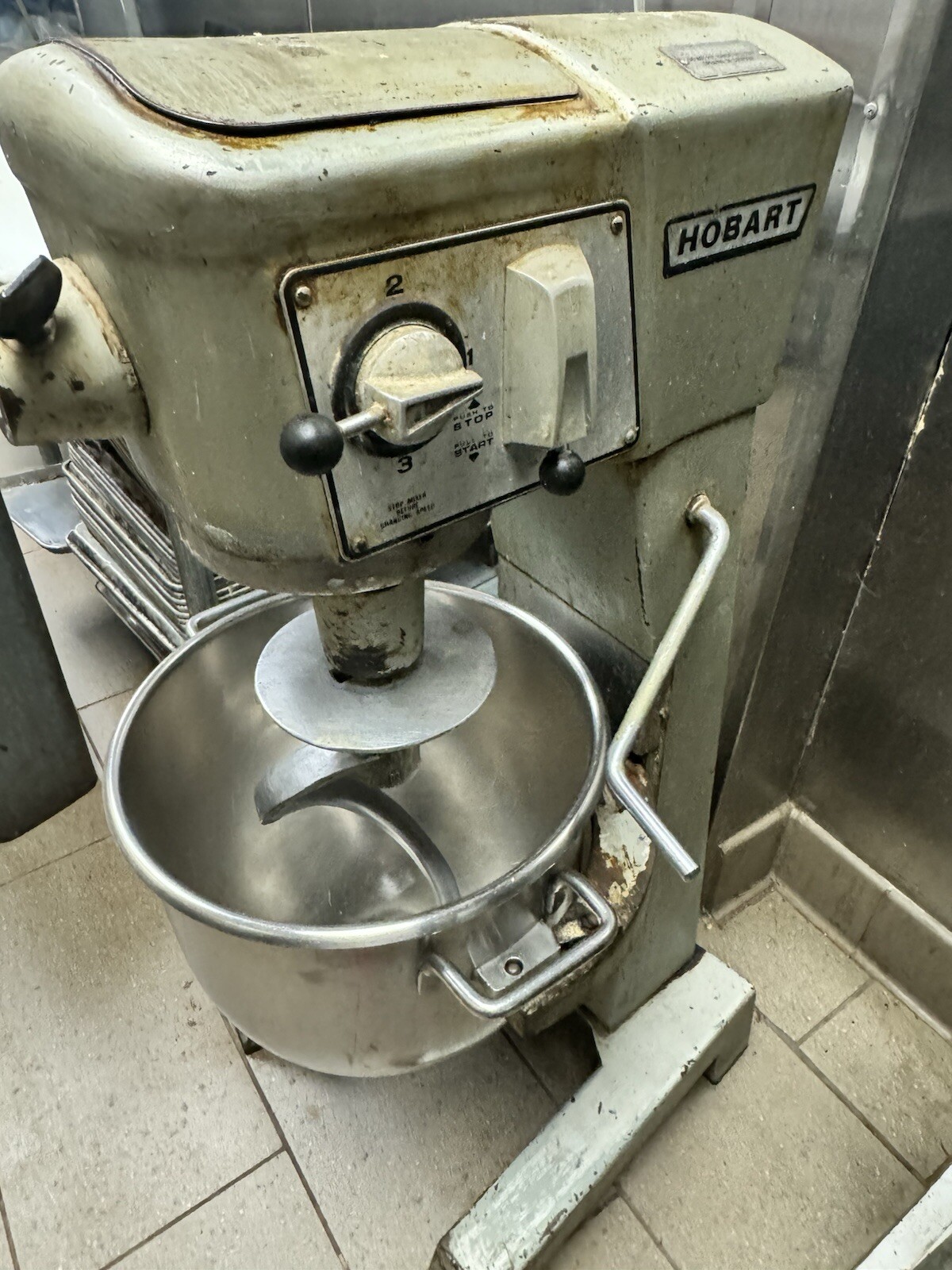 Hobart 20qt hobart D300 Mixer Heavy Duty – Excellent Condition – BISSC Certified