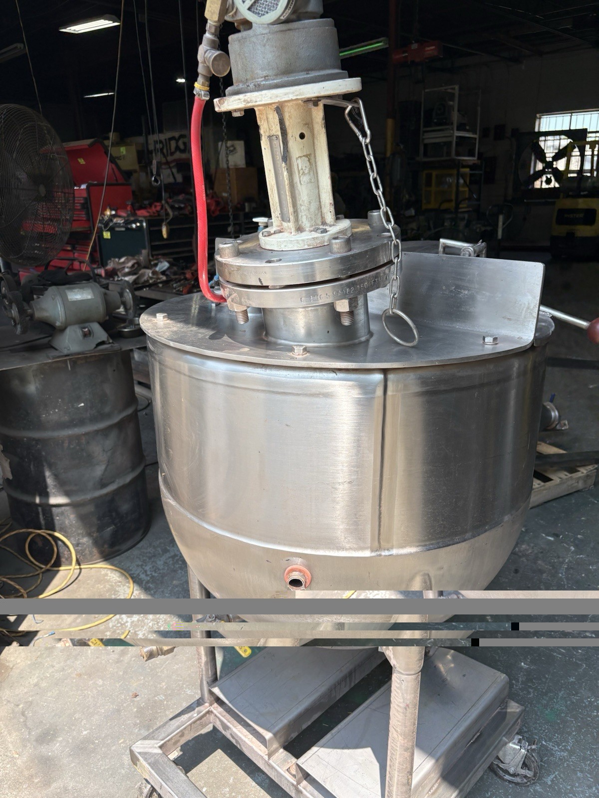 LEE 40 MDL 40D 40 Gallon Jacketed Air Powered Kettle Mixer.