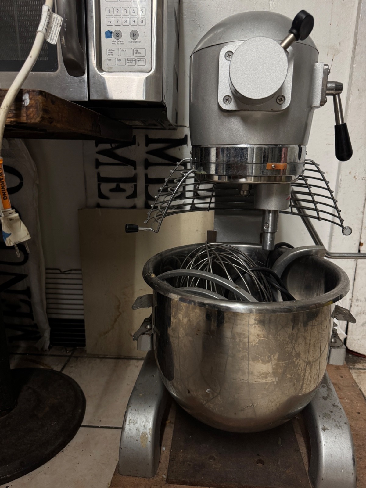 UNIWORLD PLANETARY MIXER 20 QT MODEL UPM-20E