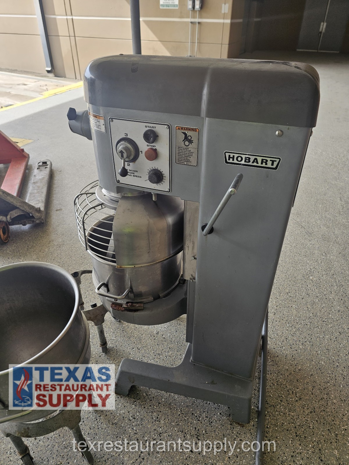 Hobart D340 40 Quart Bakery Dough Mixer 2 Stainless Bowls 2 Dollies Paddle