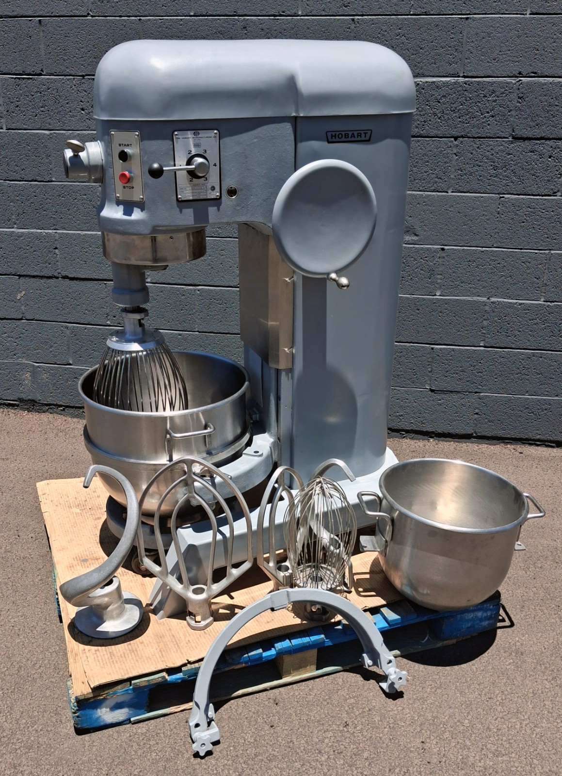 HOBART H600T 60/30 qt Dough Mixer Run Both 60 and 30 qt Bowls Pro Rebuild 😋🍩