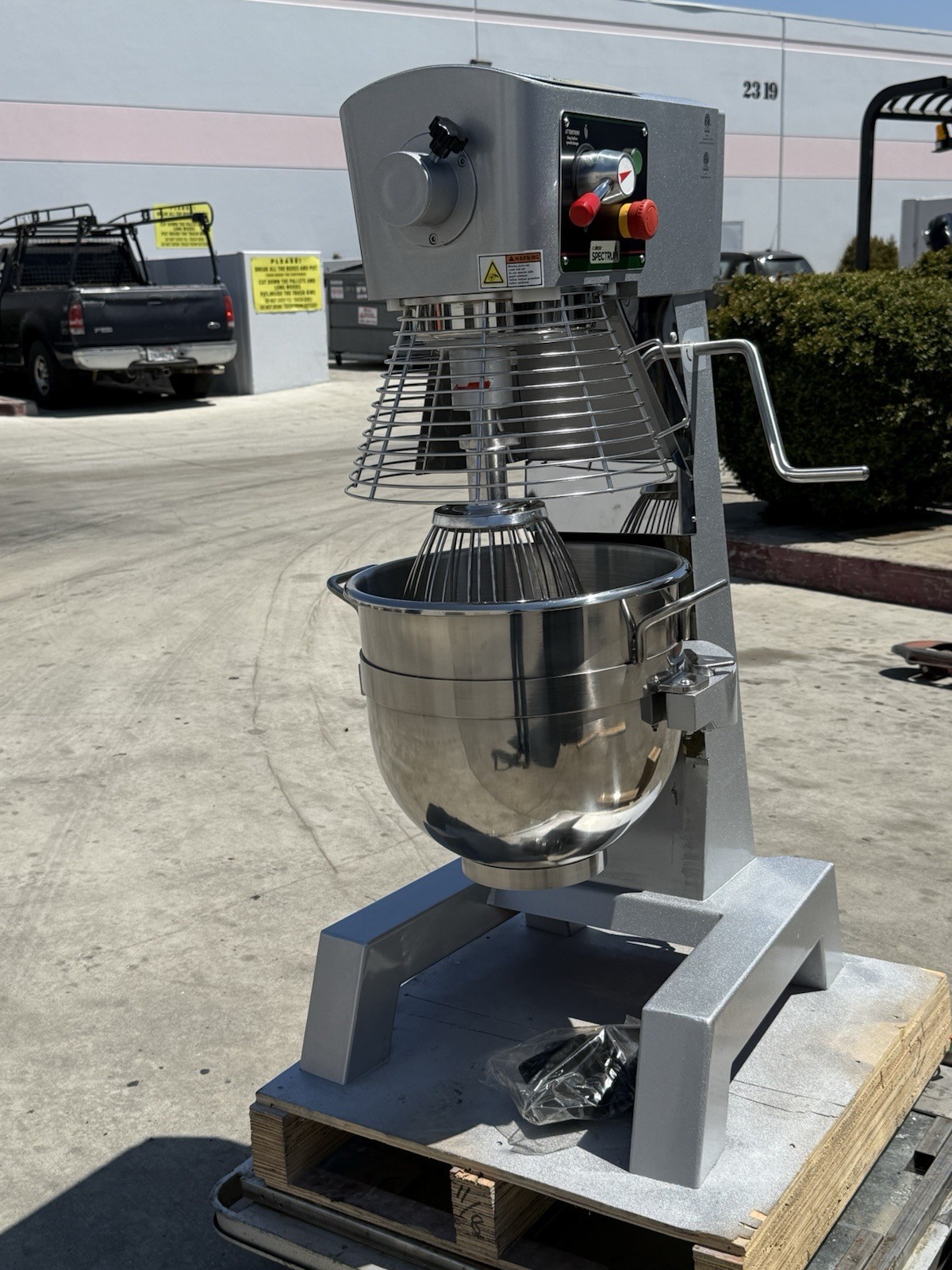 WINCO 30 QT PLANETARY MIXER NEW