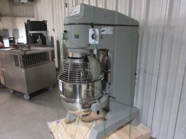 REDUCED!!! NEW Globe SP80 Floor Model 80 Quart Planetary Bread Dough Pizza Mixer