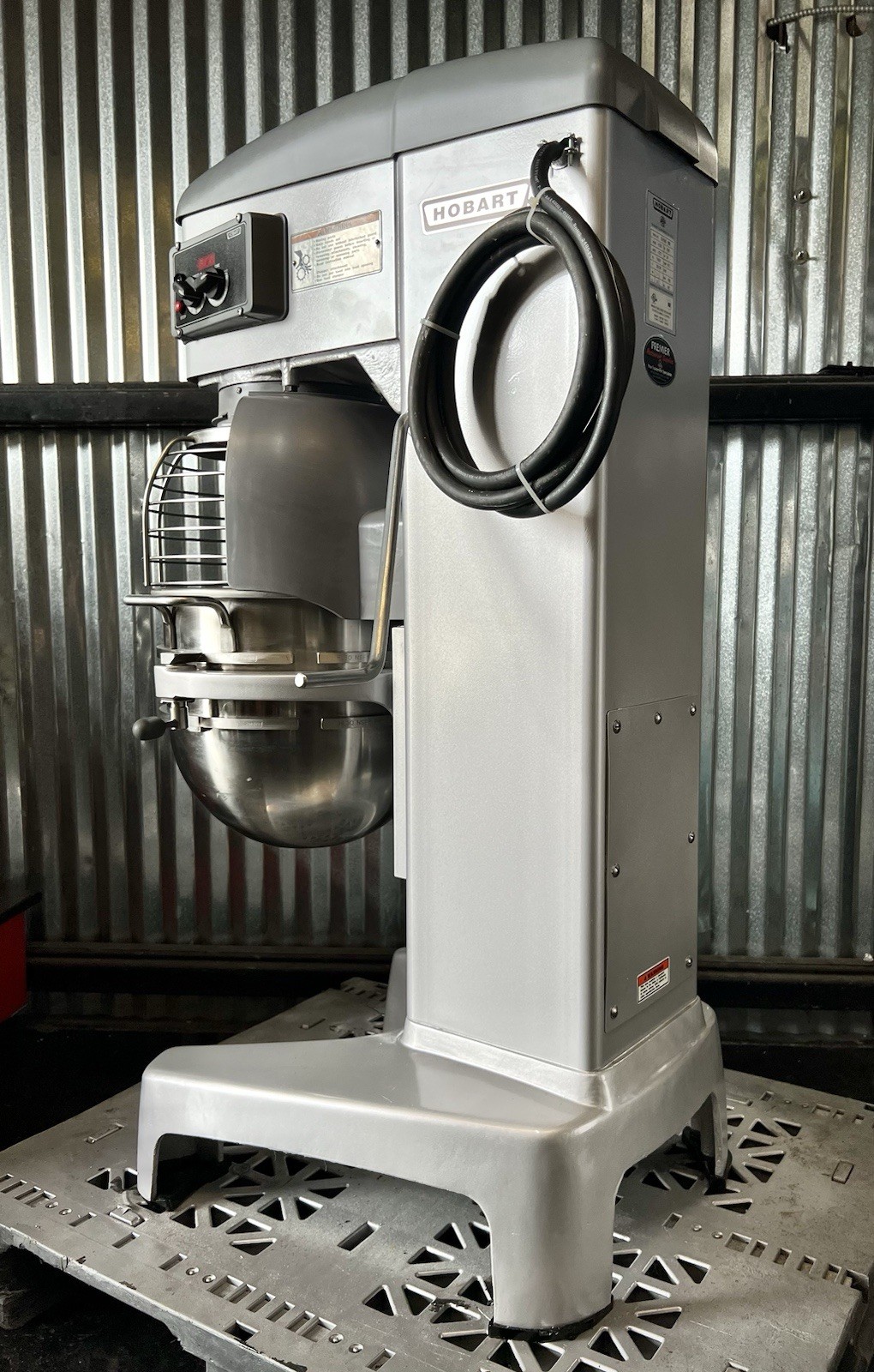 HL300 Hobart 30 qt Legacy Mixer 200-240V 2017 Model