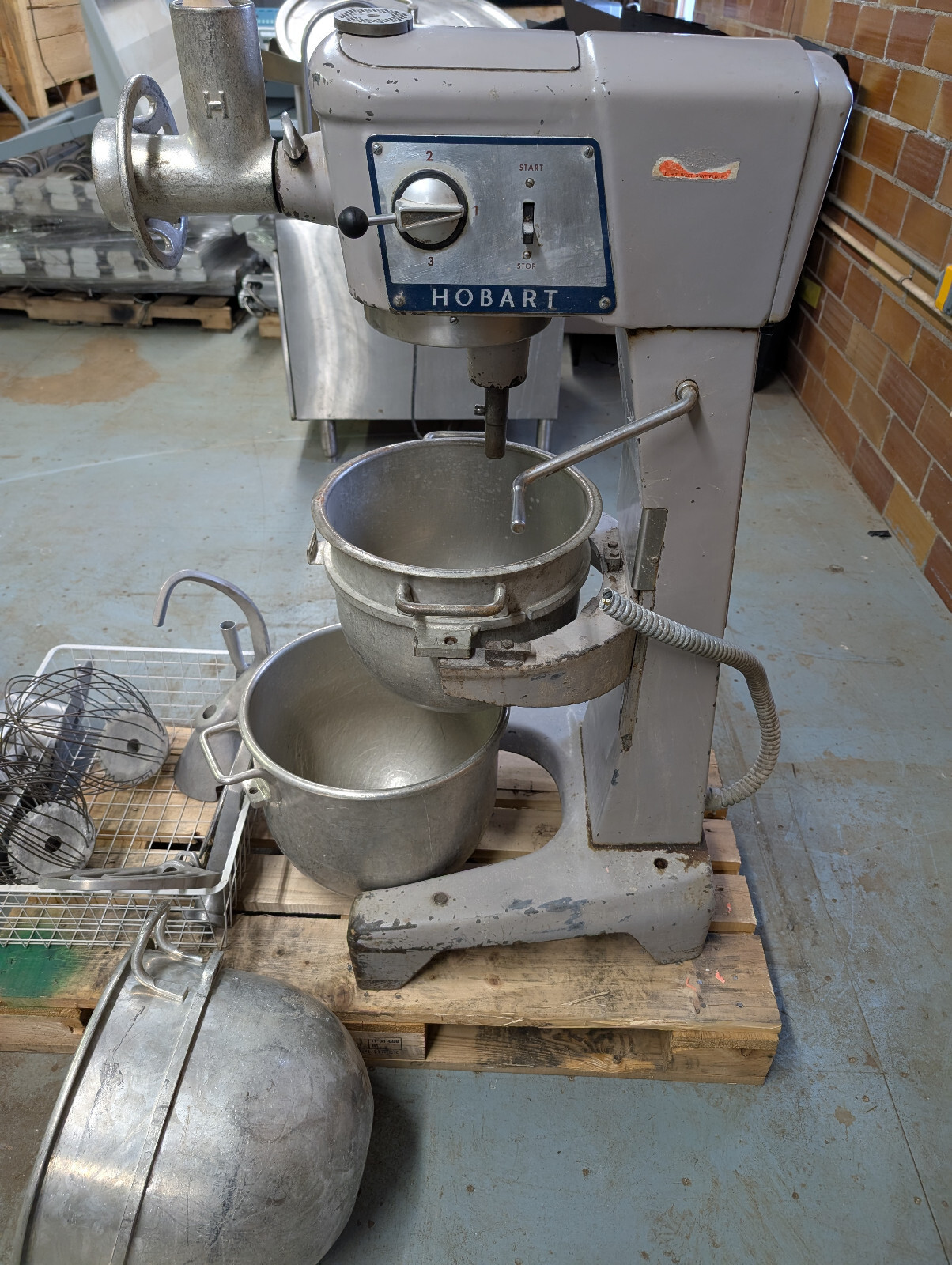 Hobart D-300 Mixer w/ 3 Bowls Hook 2 Whips 2 Paddles Pelican Head & Meat Grinder