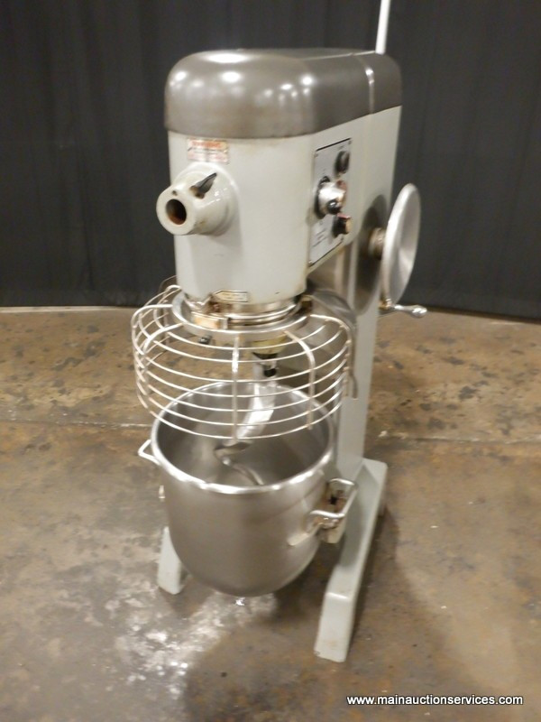HOBART D340 40 QT DOUGH MIXER WITH BOWL GUARD & 1 HOOK