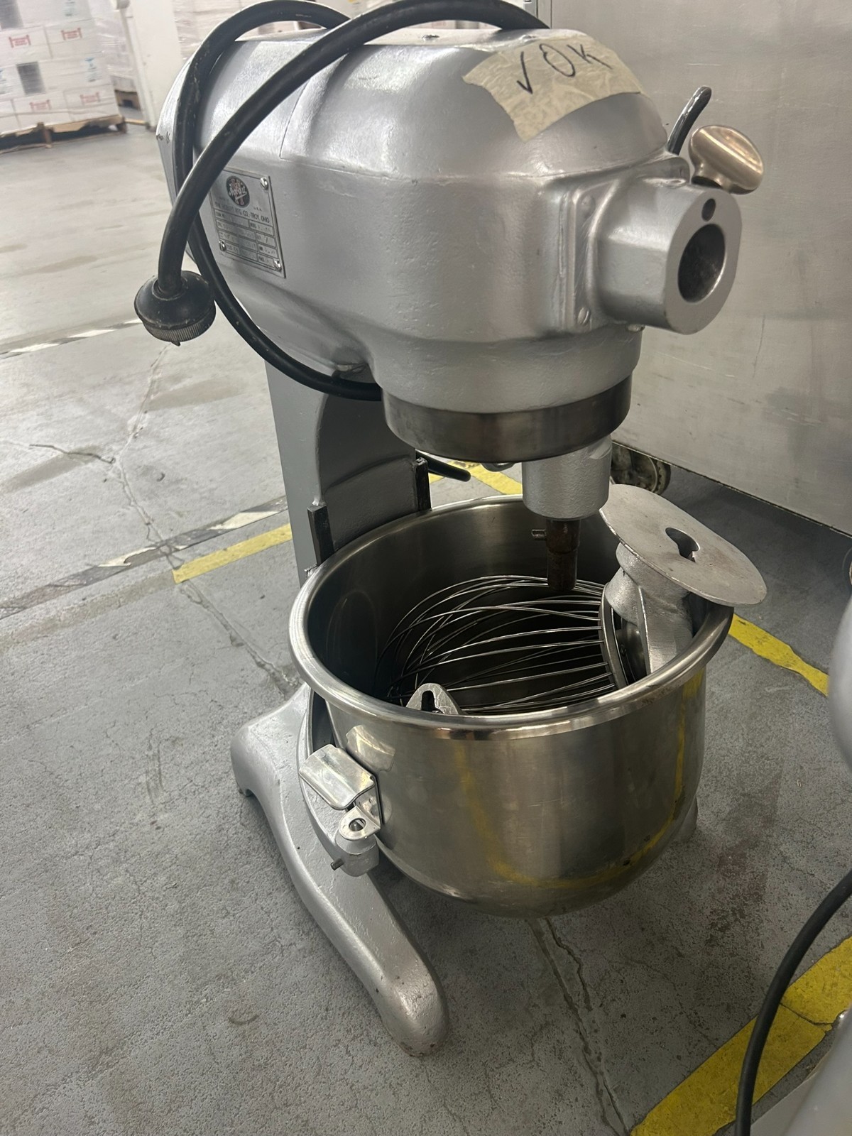Hobart A200 20 QT Mixer w/ Bowl Whisk Paddle | 3 Speed