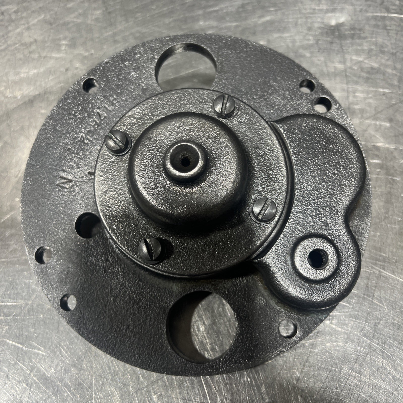 Genuine Hobart Model D-300 30 Qt Mixer Bearing Carrier Transmission Cover