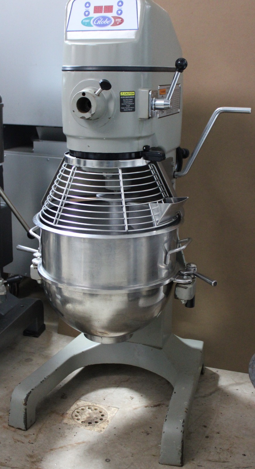 Globe Dough Mixer 30Qt Planetary Floor with Guard and Dough Hook