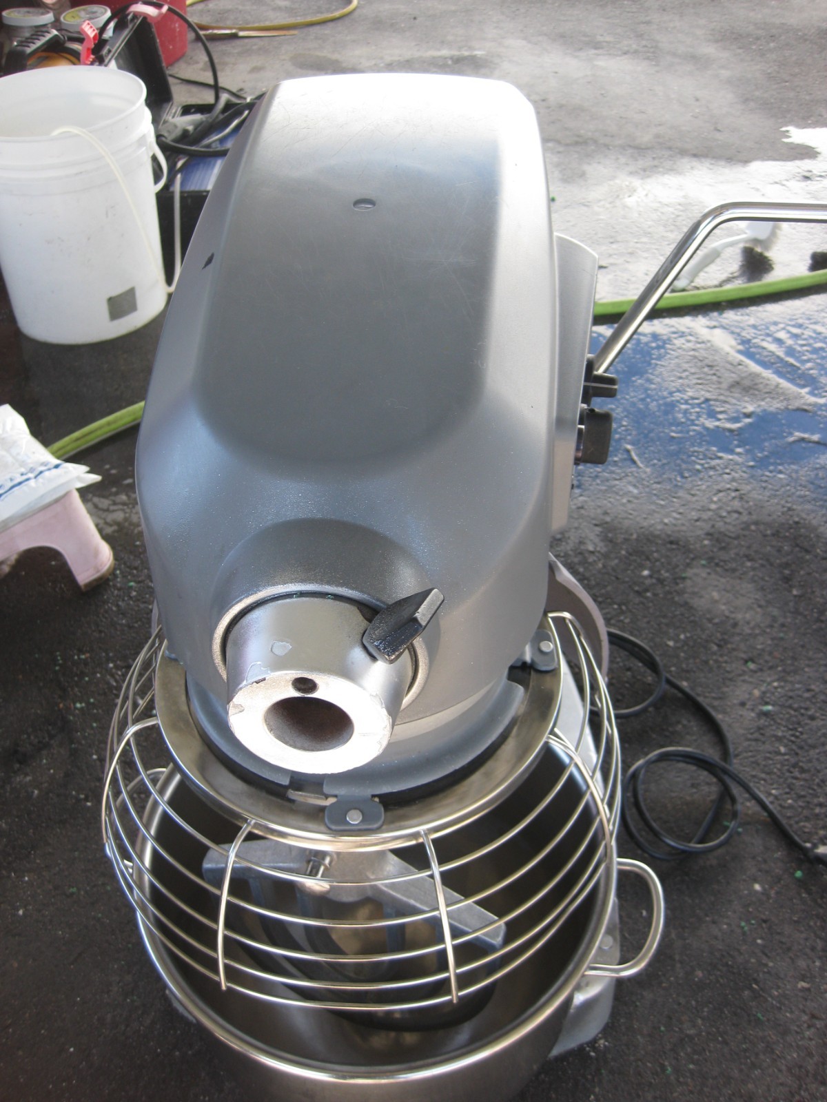 Hobart HL200 20 Qt Legacy Mixer, Bowl And 1 Attachments Included