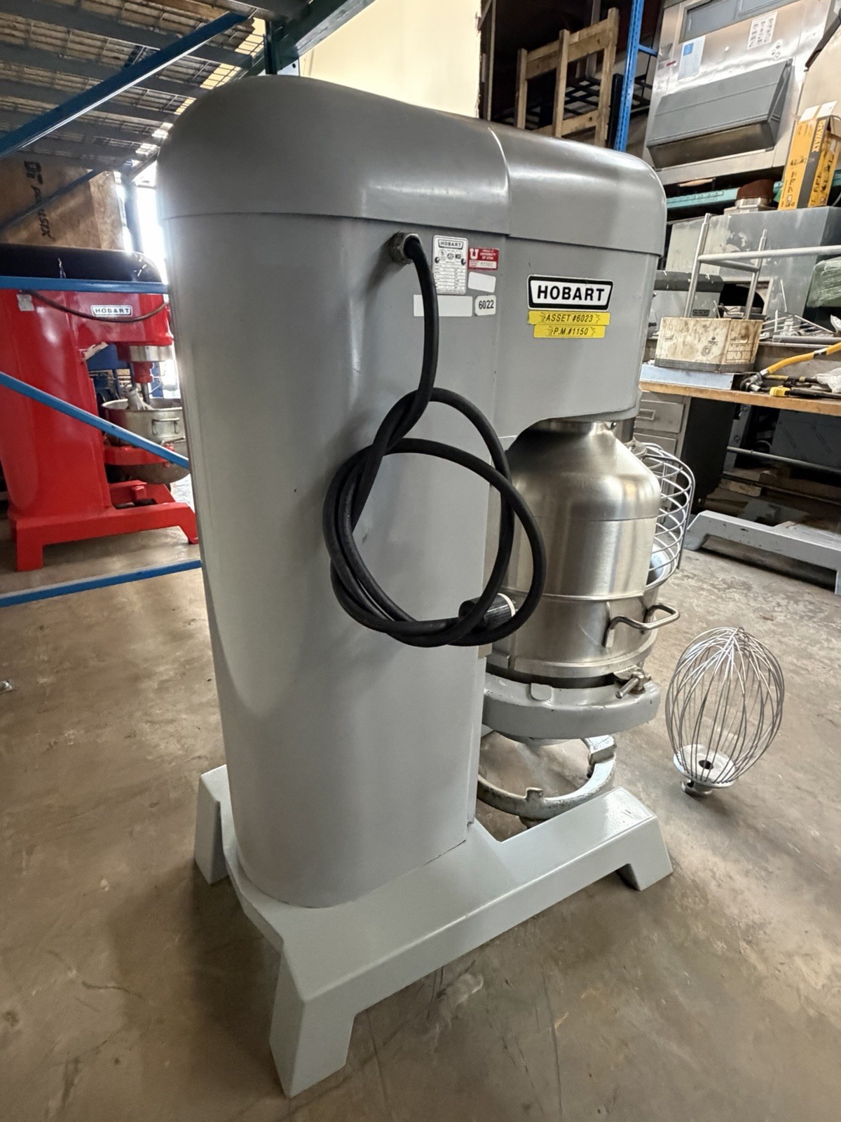 Hobart H600T, 60qt Mixer w/ Attachments & Stainless Steel Bowl 3PH