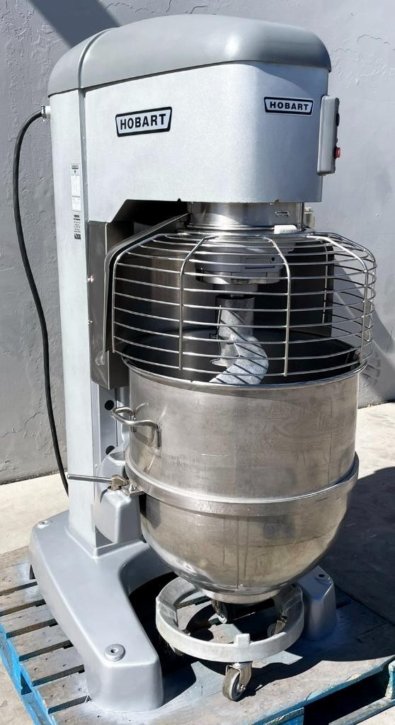 Hobart (HL1400N) 140 Quart 4 Speed Commercial Bakery Restaurant Dough Food Mixer