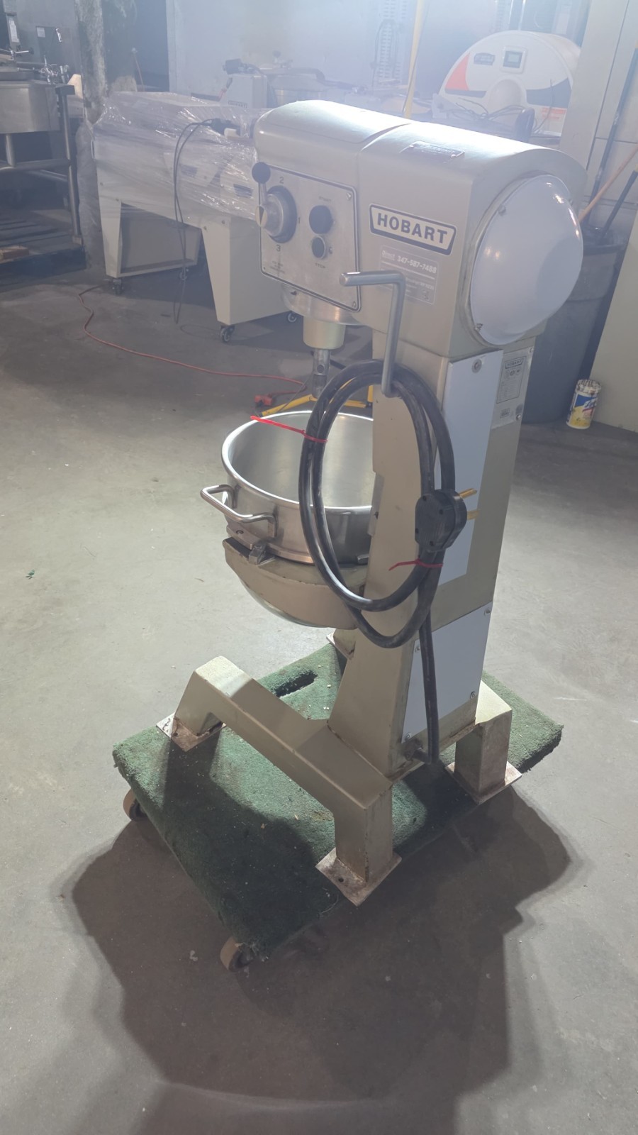 Refurbished Hobart 30 Quart Mixer D300, Used Great Condition WATCH VID!