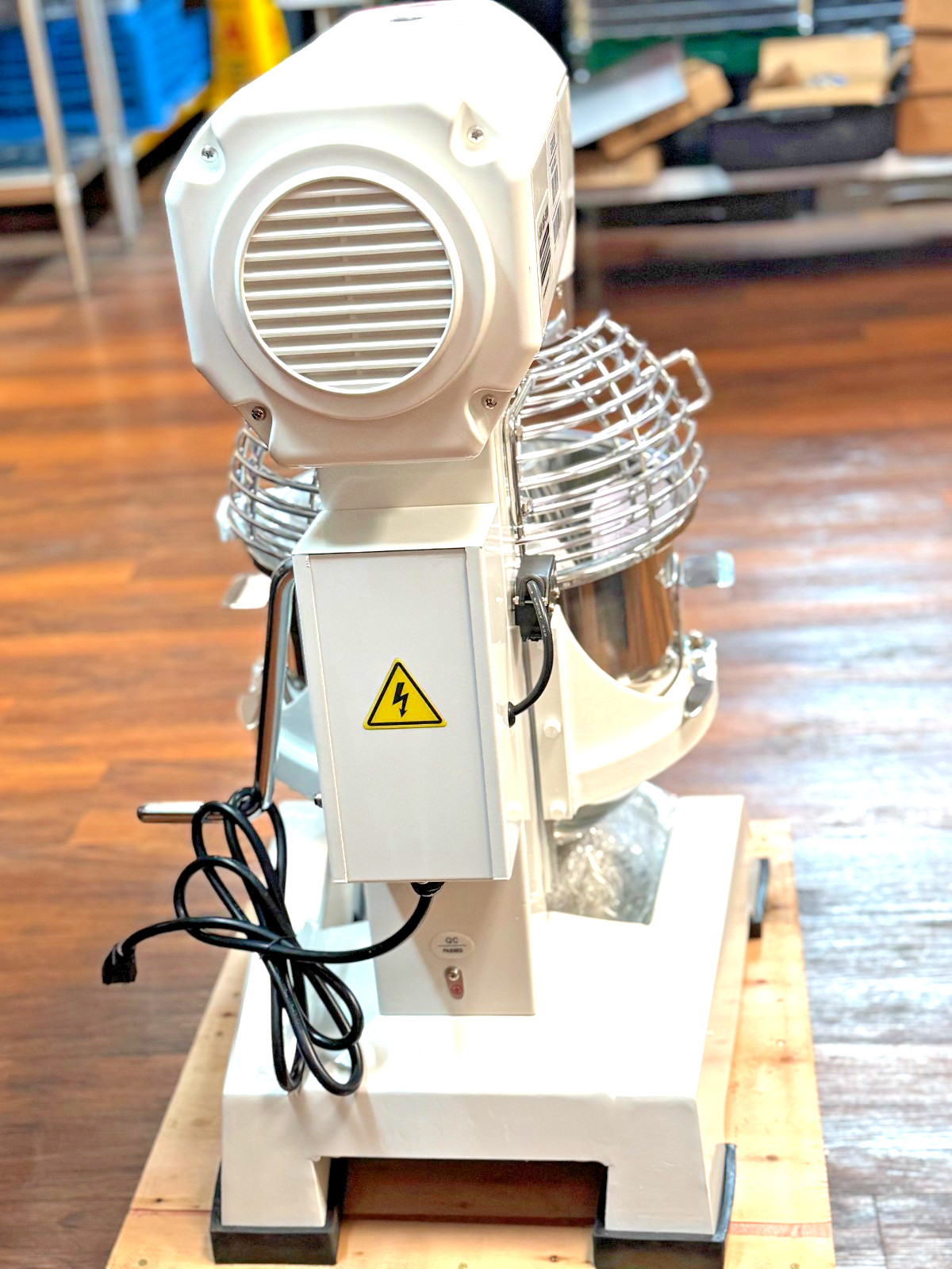 Eurodib USA M20B 20 Qt. Commercial Planetary Stand Mixer, 3 Speed