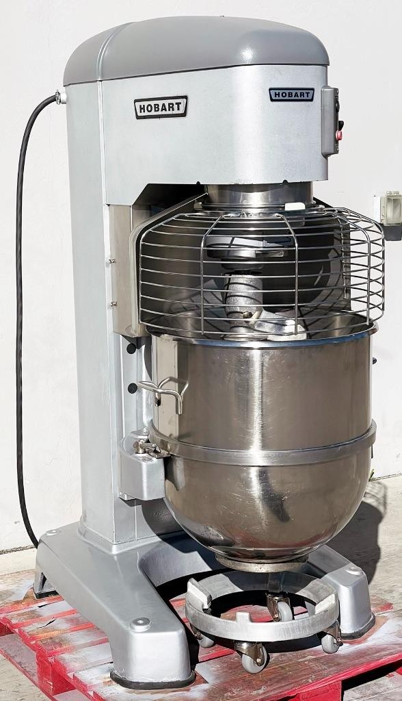 Hobart (HL1400N) 140 Quart 4 Speed Commercial Bakery Restaurant Dough Food Mixer