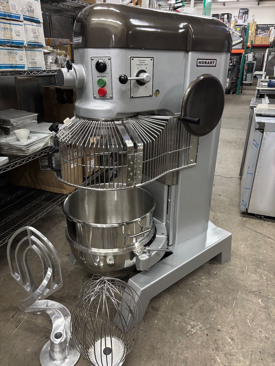 60 Quart Hobart H-600T Mixer 200V 1 Ph NEW Bowl & Attachments Qt NSF USA Bakery