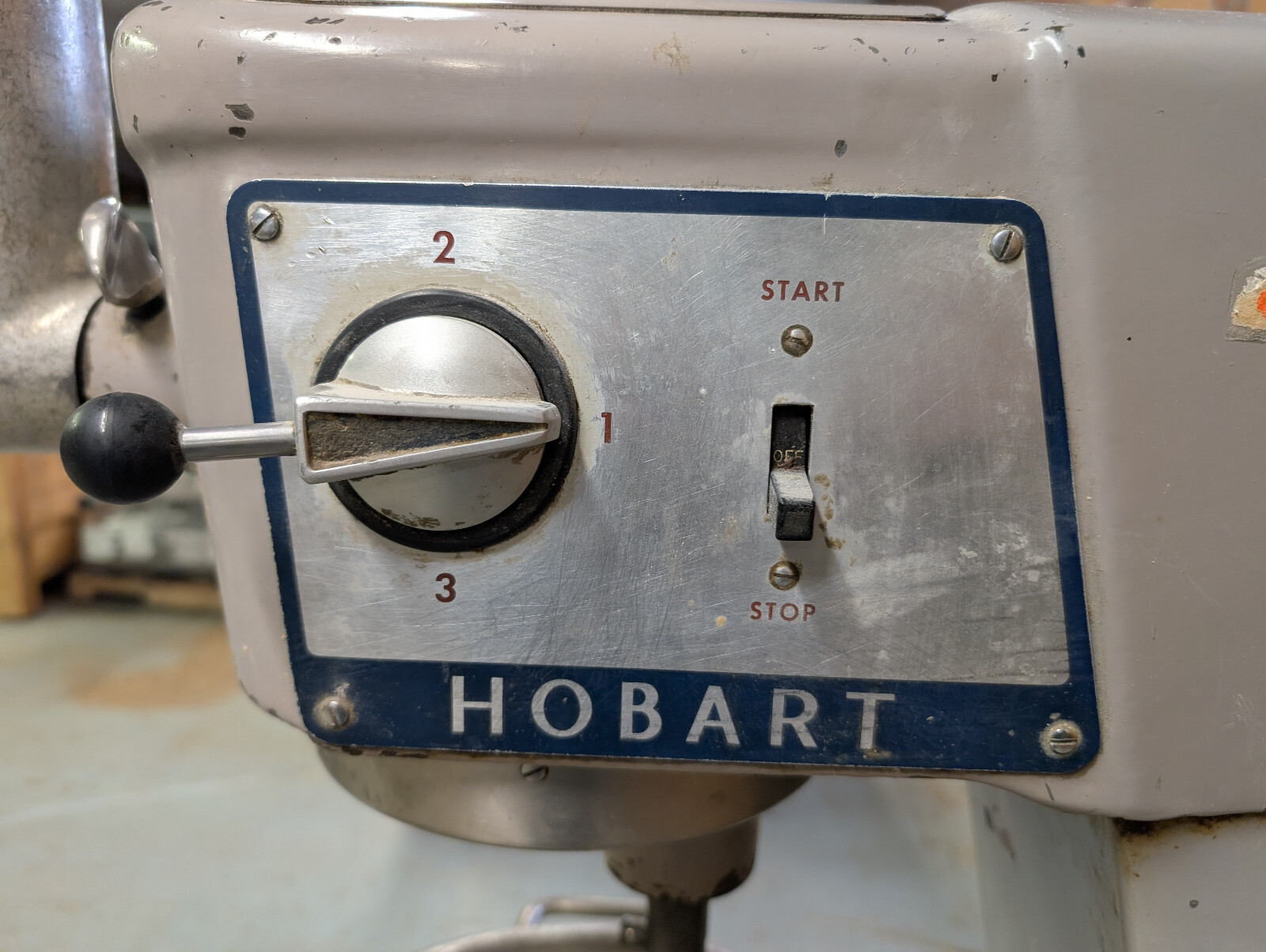 Hobart D-300 Mixer w/ 3 Bowls Hook 2 Whips 2 Paddles Pelican Head & Meat Grinder